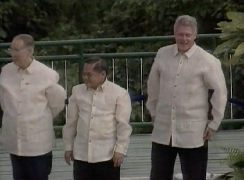 Tổng thống Clinton tham gia sự kiện tại Manila, Philippines (Ảnh: Reuters) 2-2666.jpg