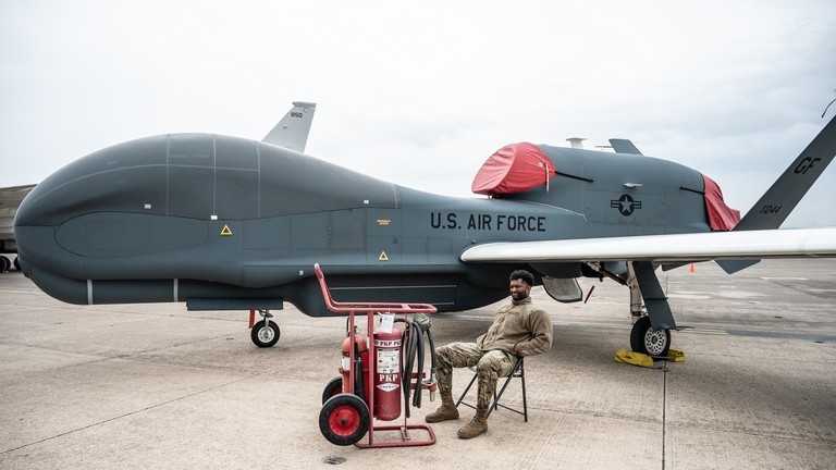 Máy bay không người lái Global Hawk của Mỹ tại Trạm Không quân Hải quân (NAS) ở Sigonella, Sicily (Ảnh: Getty)