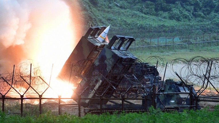 Hệ thống tên lửa ATACMS của Mỹ (Ảnh: AFP)