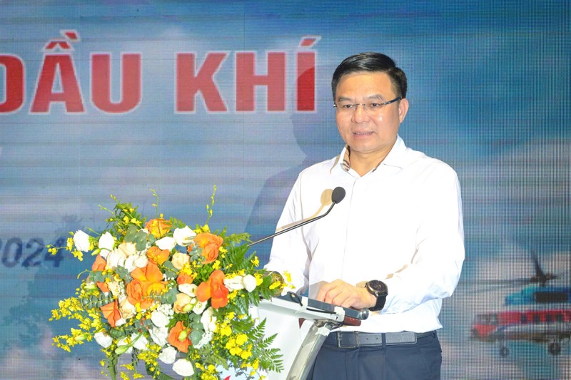 Đồng chí Lê Mạnh Hùng - Bí thư Đảng ủy, Chủ tịch HĐTV Petrovietnam phát biểu tại buổi lễ 3.jpg