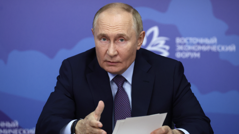 Tổng thống Nga Vladimir Putin tại Vladivostok, Nga, ngày 4/9 (Ảnh: Sputnik)