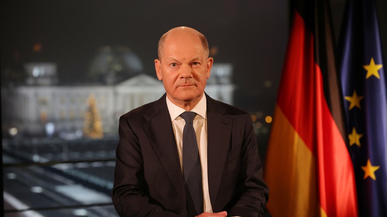 Thủ tướng Đức Olaf Scholz trong bài phát biểu mừng năm mới thường niên trên truyền hình tới toàn quốc. Ảnh: Getty.