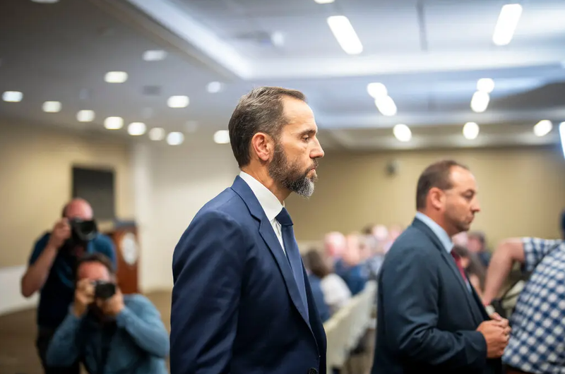 Jack Smith, công tố viên đặc biệt đã truy tố ông Trump trong hai vụ án hình sự, tại Washington năm 2023. Ảnh: NYTimes. 2.png