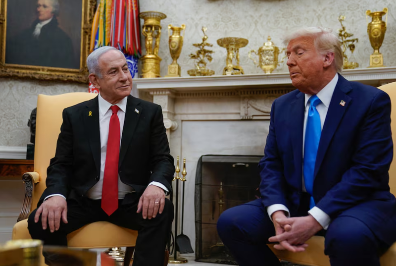 Tổng thống Donald Trump gặp Thủ tướng Israel Benjamin Netanyahu tại Nhà Trắng, ngày 4/2. Ảnh: Reuters.