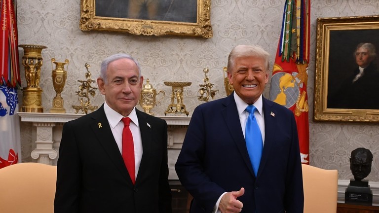 Tổng thống Mỹ Donald Trump tiếp Thủ tướng Israel Benjamin Netanyahu tại Nhà Trắng vào ngày 4/2. Ảnh: Getty.