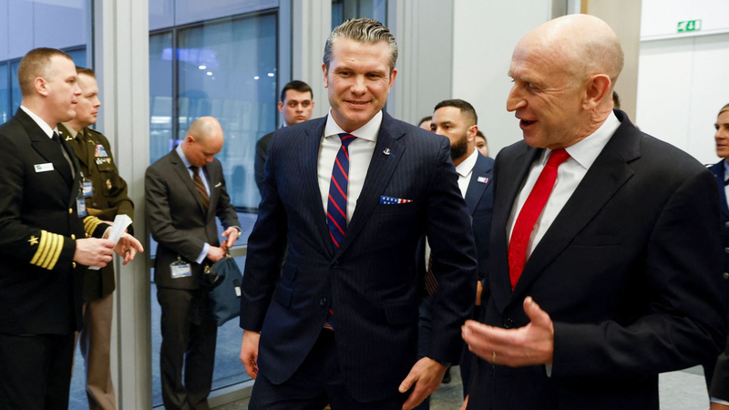 Bộ trưởng Quốc phòng Mỹ Pete Hegseth tham dự một cuộc họp về Ukraine ở Brussels, Bỉ hôm 12/2. Ảnh: CNN.