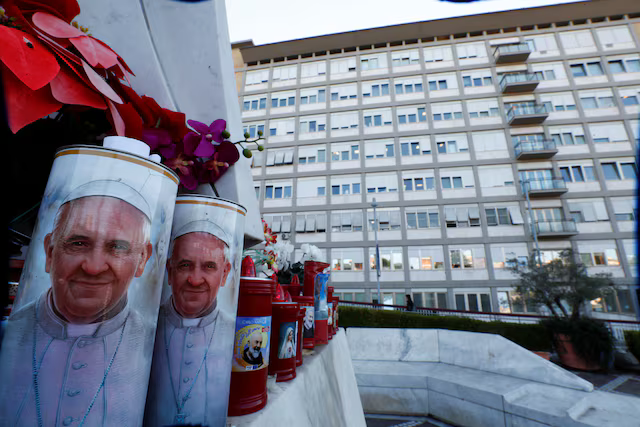 Toàn cảnh Bệnh viện Gemelli nơi Giáo hoàng Francis nhập viện điều trị, tại Rome, Ý, ngày 22/2. Ảnh: Reuters.