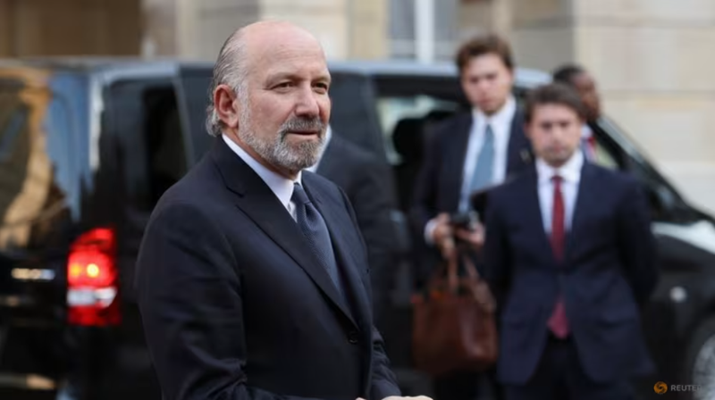 Bộ trưởng Thương mại Mỹ Howard Lutnick phát biểu với giới truyền thông bên ngoài Lancaster House vào ngày thứ hai của cuộc đàm phán thương mại Mỹ-Trung tại London, Anh. Ảnh: Reuters. Ông Trump tuyên bố đã xong thỏa thuận với Trung Quốc Thị trường toàn cầu phản ứng tích cực.png