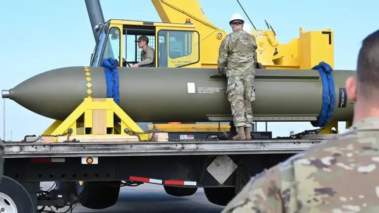 Bom GBU-57 của Không quân Mỹ. Ảnh: MW. F-35 và bài toán tấn công hạt nhân Iran Khi công nghệ hiện đại gặp pháo đài cổ điển 3.jpg