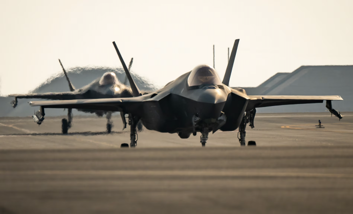 Máy bay chiến đấu F-35A của Không quân Mỹ Căn cứ Không quân Al Udeid ở Qatar. Ảnh: MW. Tên lửa Patriot của Mỹ được kích hoạt để bảo vệ căn cứ Al Udeid khỏi cuộc tấn công của Iran 2.png