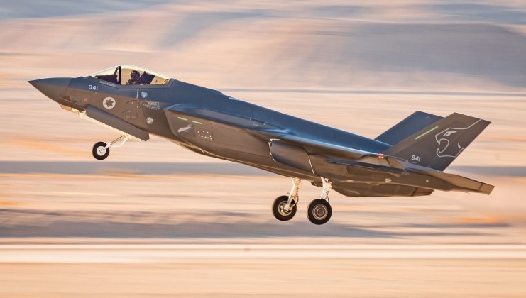 Máy bay chiến đấu F-35 của Không quân Israel. Ảnh: MW. Tại sao Iran không sở hữu S-400 của Nga để đẩy lùi các cuộc tấn công của Mỹ và Israel 3.jpeg