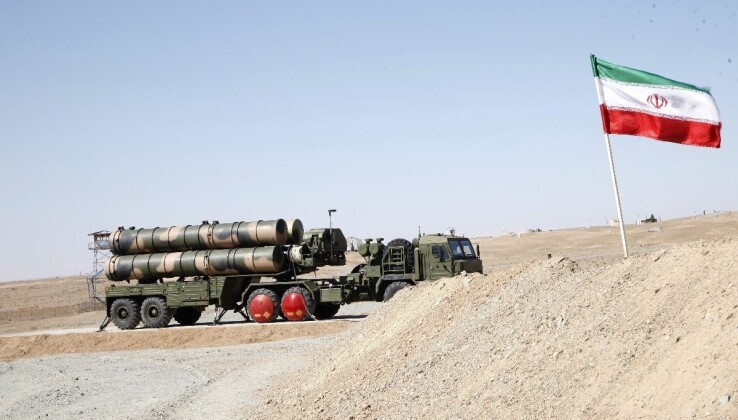 Tên lửa đất đối không từ hệ thống phòng không S-300PMU-2 của Iran. Ảnh: MW. Iran nhận vũ khí tầm xa từ Trung Quốc giữa cảnh báo tấn công mới từ Israel 3.jpg
