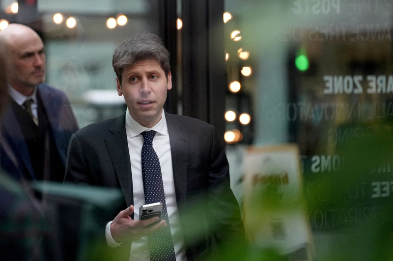 Sam Altman của OpenAI đã mất một số nhân viên vào tay Meta. Ảnh: WSJ. Cuộc chiến khốc liệt giành nhân tài AI Những lời đề nghị hấp dẫn, thỏa thuận bí mật và nước mắt 4.png
