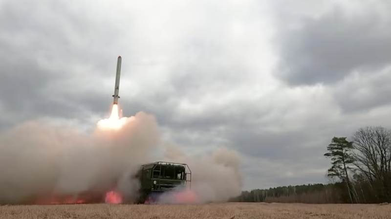 Một vụ phóng tên lửa Iskander-K. Ảnh: Getty. Iskander-K – vũ khí khiến phòng không Ukraine tê liệt giữa cơn mưa tên lửa và UAV 2.png