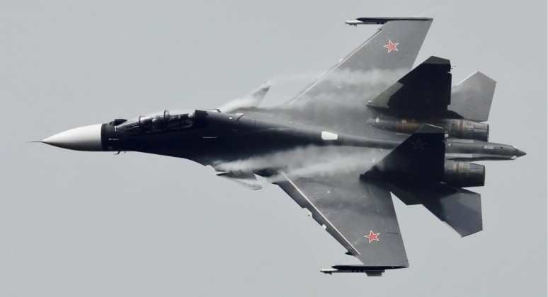 Máy bay chiến đấu Su-30SM của Lực lượng Không quân Nga. Ảnh: MW. Đòn UAV của Ukraine gây thiệt hại cho Nga Su-30SM bị phá hủy tại căn cứ ở Crimea 2.jpeg