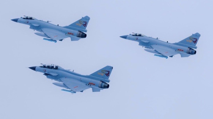 Máy bay chiến đấu J-10C của Không quân Trung Quốc. Ảnh: MW. Iran trước ngã rẽ Su-35 Nga hay J-10C Trung Quốc sẽ giúp Tehran làm chủ bầu trời 6.jpeg