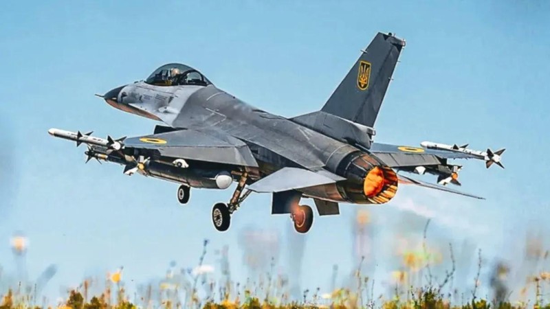 Chiến đấu cơ F-16 của Ukraine. Ảnh: Eurasian Times. Nga tung cặp song sát Su-34 và Su-35S áp chế đội hình tiêm kích phương Tây của Ukraine 2.jpg