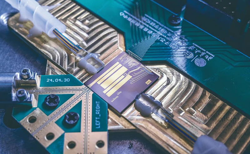 Chip 6G mọi tần số có khả năng mở ra nhiều cơ hội thương mại và giáo dục cho những người sống ở vùng sâu vùng xa. Ảnh: SCMP. Trung Quốc đột phá công nghệ 6G Tốc độ vượt 100 Gbps, tải phim 8K chỉ trong vài giây 2.png