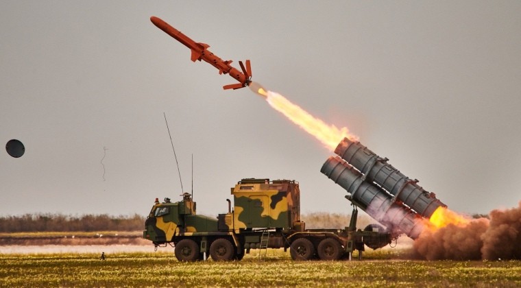 Cảnh phóng tên lửa hành trình Neptune của Ukraine. Ảnh: MW. Nga tung video dùng Iskander-M phá hủy bệ phóng Neptune của Ukraine tại Zaporozhye 2.jpg