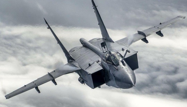 Máy bay đánh chặn MiG-31. Ảnh: MW. Tàu Đô đốc Nakhimov và MiG-31 Bộ đôi lá chắn thép giúp Nga chiếm ưu thế ở Bắc Cực 4.jpg