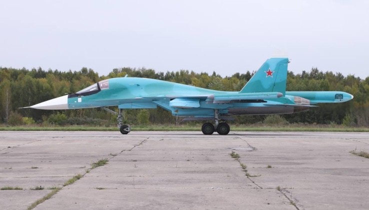 Su-34M từ lô sản xuất mới nhất. Ảnh: MW. Su-34M Át chủ bài mới của Nga, liệu có thể thay thế cả Tu-22M3 2.jpg