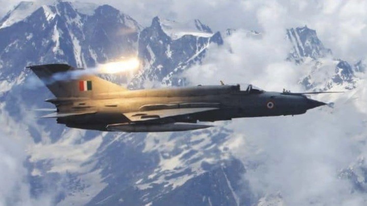 MiG-21bis của Không quân Ấn Độ. Ảnh: MW. Ấn Độ sắp loại biên huyền thoại tử thần MiG-21, cân nhắc mua Su-57 Nga để thay thế 2.jpeg