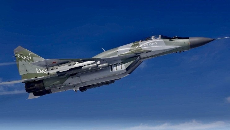 MiG-29SMT được hiện đại hóa với tên lửa không đối không dẫn đường bằng radar R-77 và radar Zhuk-ME. Ảnh: MW. Vũ khí Nga đổ bộ Iran MiG-29 phiên bản nâng cấp có thể thách thức F-16 Israel 2.jpeg