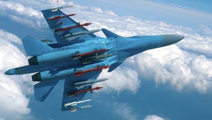 Su-34 với 2 tên lửa không đối không R-73, 2 tên lửa R-77 và 2 tên lửa R-27, 2 tên lửa hành trình Kh-31 và 1 bom dẫn đường bằng laser KAB-1500L. Ảnh: MW. Nga tăng tốc sản xuất quái thú ném bom Su-34M Mũi nhọn mới trên chiến trường Ukraine 1.jpeg