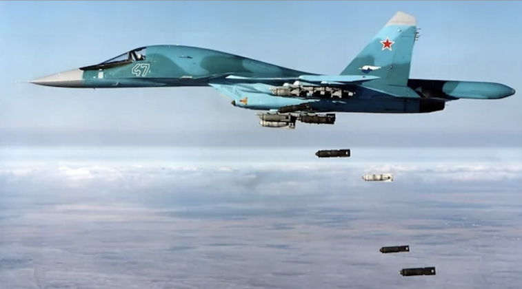 Chiến đấu cơ Su-34 trong một nhiệm vụ ném bom. Ảnh: MW.