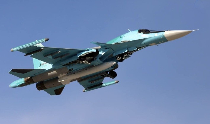 Chiến đấu cơ Su-34M. Ảnh: MW. Nga tăng tốc sản xuất quái thú ném bom Su-34M Mũi nhọn mới trên chiến trường Ukraine 3.jpg