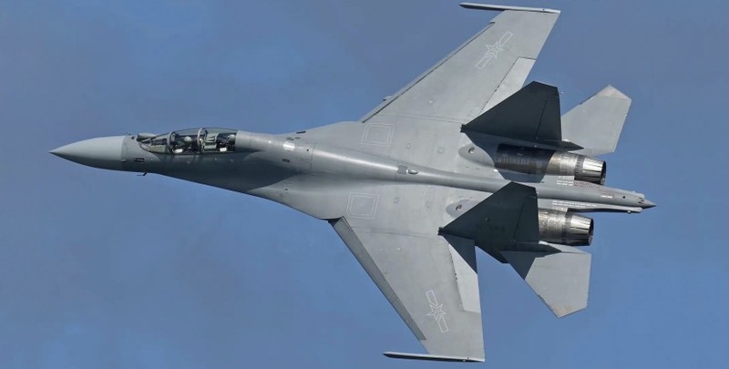 Chiến đấu cơ J-16 của Không quân Trung Quốc. Ảnh: MW. J-16 Trung Quốc thách thức F-22 Mỹ Bên nào sẽ thắng trong một trận không chiến tầm gần 3.jpeg