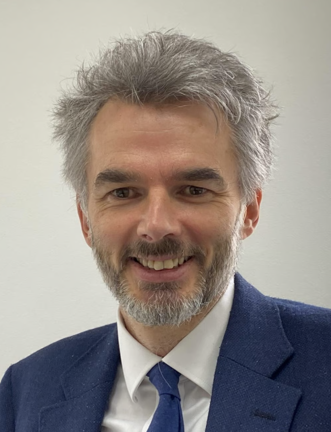 Tiến sĩ Steven Allder là bác sĩ tư vấn thần kinh tại Recognition Health ở London, Anh. Ảnh: recognitionhealth.com. Kim Kardashian tiết lộ bị phình mạch não Mức độ nguy hiểm ra sao, điều trị như thế nào 5.png