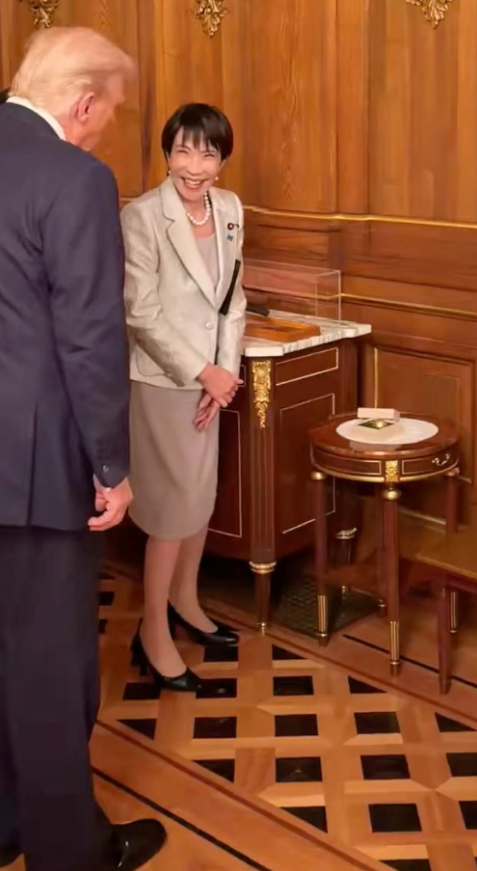 Dư luận Nhật Bản chia rẽ trước chiến thuật lấy lòng ông Trump của Thủ tướng Sanae Takaichi 3.png