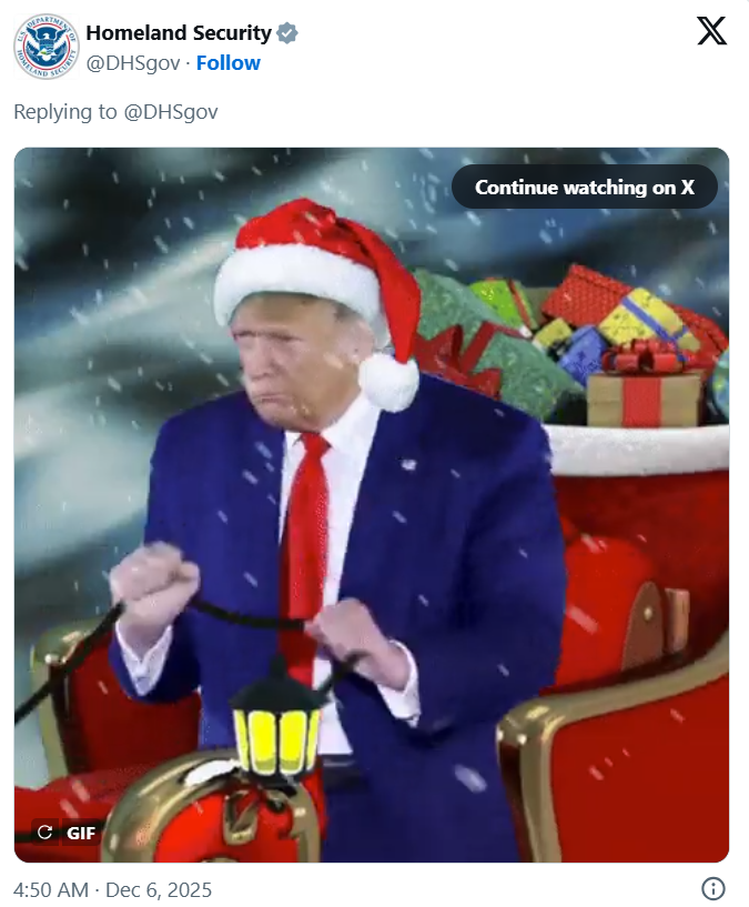 Ông già Noel Trump gửi người nhập cư về nước Bộ An ninh Nội địa tung loạt ảnh chế gây tranh cãi.png