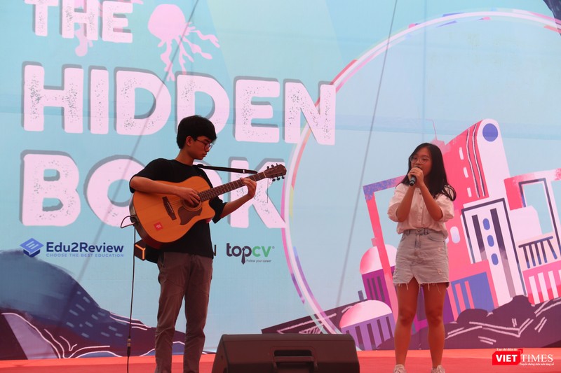 Sự góp mặt của các CLB âm nhạc trong khuôn khổ hội sách.