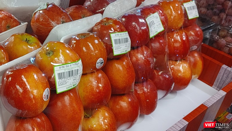 Thực phẩm nhập khẩu đều phải khai báo thông tin, truy xuất dưới dạng mã code. Thực phẩm nhập khẩu đều phải khai báo thông tin, truy xuất dưới dạng mã code.