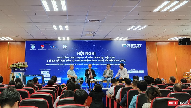 Lễ ra mắt CLB Đầu tư Khởi nghiệp Công nghệ số trong khuôn khổ TECHFEST 2020.