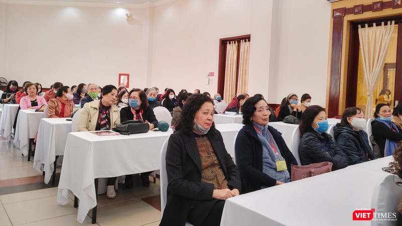 Người tiêu dùng được phổ biến, nâng cao nhận thức về tiêu dùng xanh. Người tiêu dùng được phổ biến, nâng cao nhận thức về tiêu dùng xanh.