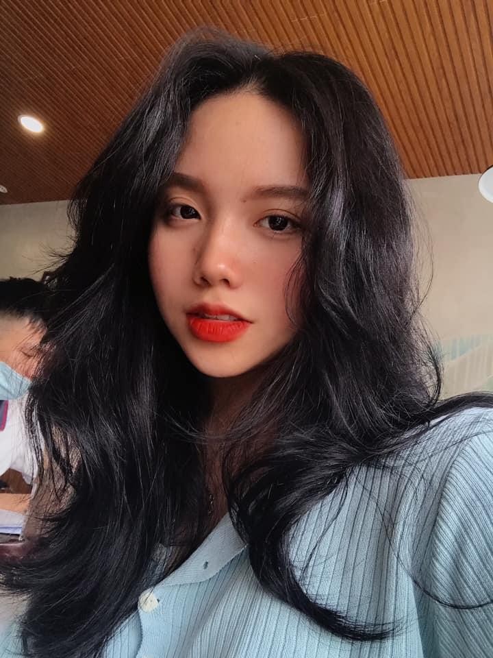 Trải qua những trận đấu đầu tiên của mùa giải, nữ MC trẻ bắt đầu &quot;áp lực&quot; với một số bình luận ác ý.