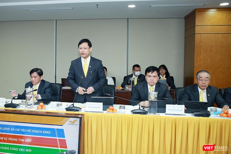 Đại diện Bưu điện Việt Nam phát biểu tại cuộc họp.