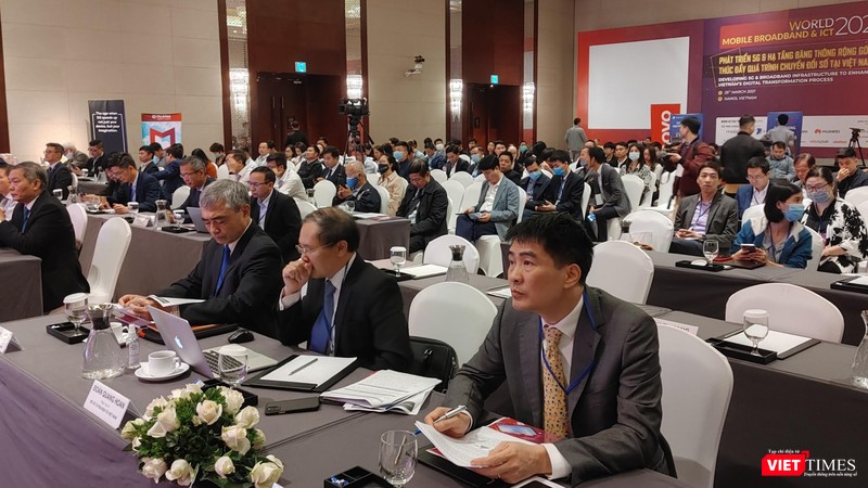 Toàn cảnh sự kiện.