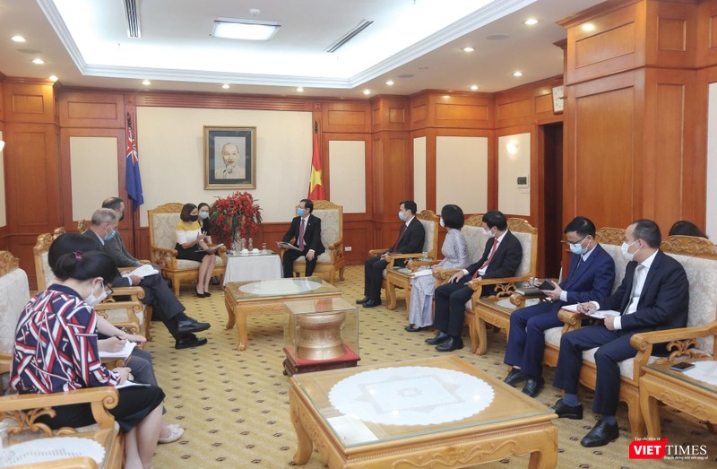 Toàn cảnh buổi tiếp. Toàn cảnh buổi tiếp.