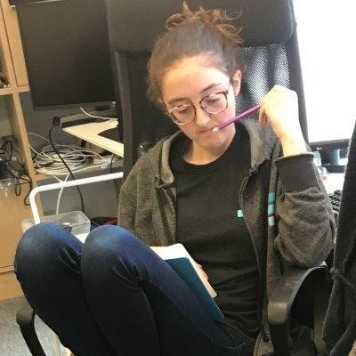 Bạn học miêu tả Ellison là người chăm học và khá ít nói (Ảnh: Carolinecapital) Bạn học miêu tả Ellison là người chăm học và khá ít nói (Ảnh: Carolinecapital)