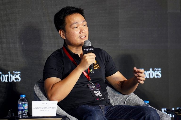 Ông Nguyễn Bá Cảnh Sơn - Nhà sáng lập kiêm CEO Dat Bike (Ảnh: Forbes) Ông Nguyễn Bá Cảnh Sơn - Nhà sáng lập kiêm CEO Dat Bike (Ảnh: Forbes)