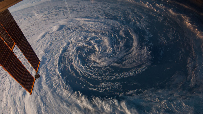 Tác động lên tầng điện ly để gây bão là một trong những tính năng ghê gớm của vũ khí thời tiết (Ảnh NASA) Tác động lên tầng điện ly để gây bão là một trong những tính năng ghê gớm của vũ khí thời tiết (Ảnh NASA)