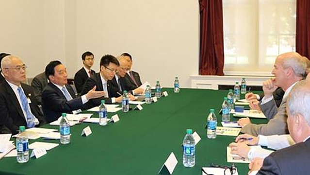 Ông Vương Thần (trái) gặp gỡ hội đàm với giới chức Mỹ Ông Vương Thần (trái) gặp gỡ hội đàm với giới chức Mỹ