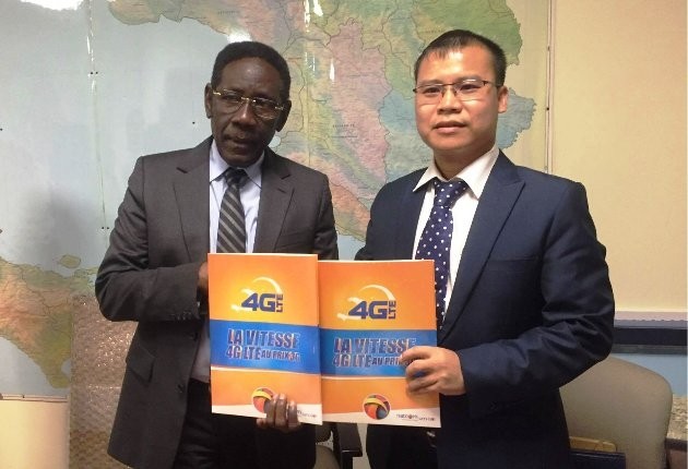 Bộ trưởng Giao thông Công trình Công cộng và Viễn thông Haiti và Tổng Giám đốc Natcom Bộ trưởng Giao thông Công trình Công cộng và Viễn thông Haiti và Tổng Giám đốc Natcom