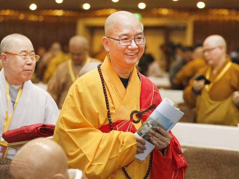 Giáo viên trường chuyên cấp 3 bị tố “gạ tình“: Gia đình nữ sinh lên tiếng ảnh 3 Hội trưởng Phật giáo Trung Quốc Thích Học Thành bị đệ tử tố xâm hại tình dục