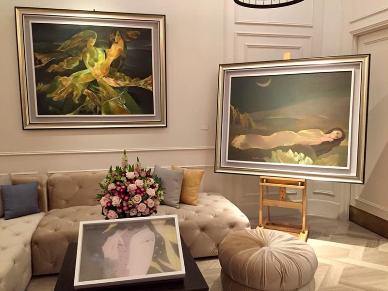 Tranh ở đêm Art Night của Lythi Auction. Tranh ở đêm Art Night của Lythi Auction.