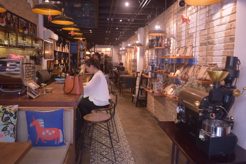 Không gian Shin cà phê rất phù hợp để tiếp đối tác và bạn bè trong và nước ngoài (Ảnh HB) Không gian Shin cà phê rất phù hợp để tiếp đối tác và bạn bè trong và nước ngoài (Ảnh HB)